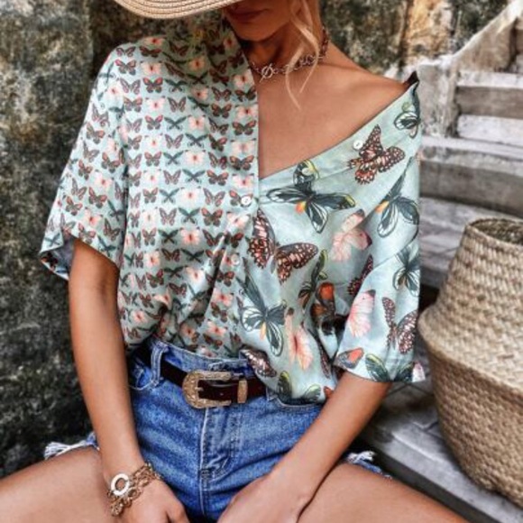 Tops - ✨🆕✨Boho Sage butterfly Print button up blouse
